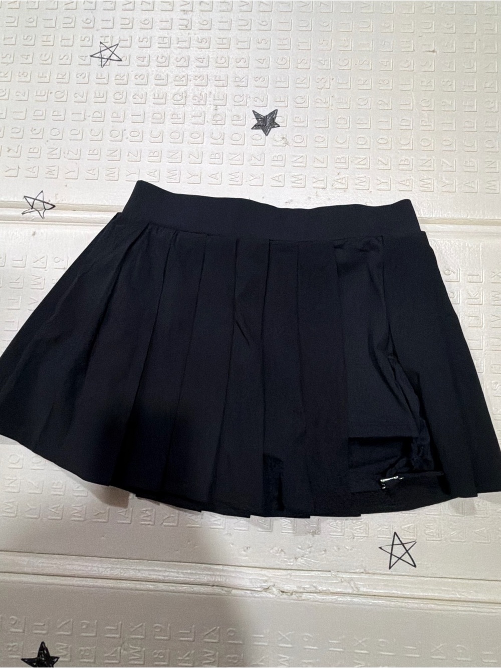 HALARA Black Pleated Mini Skirt